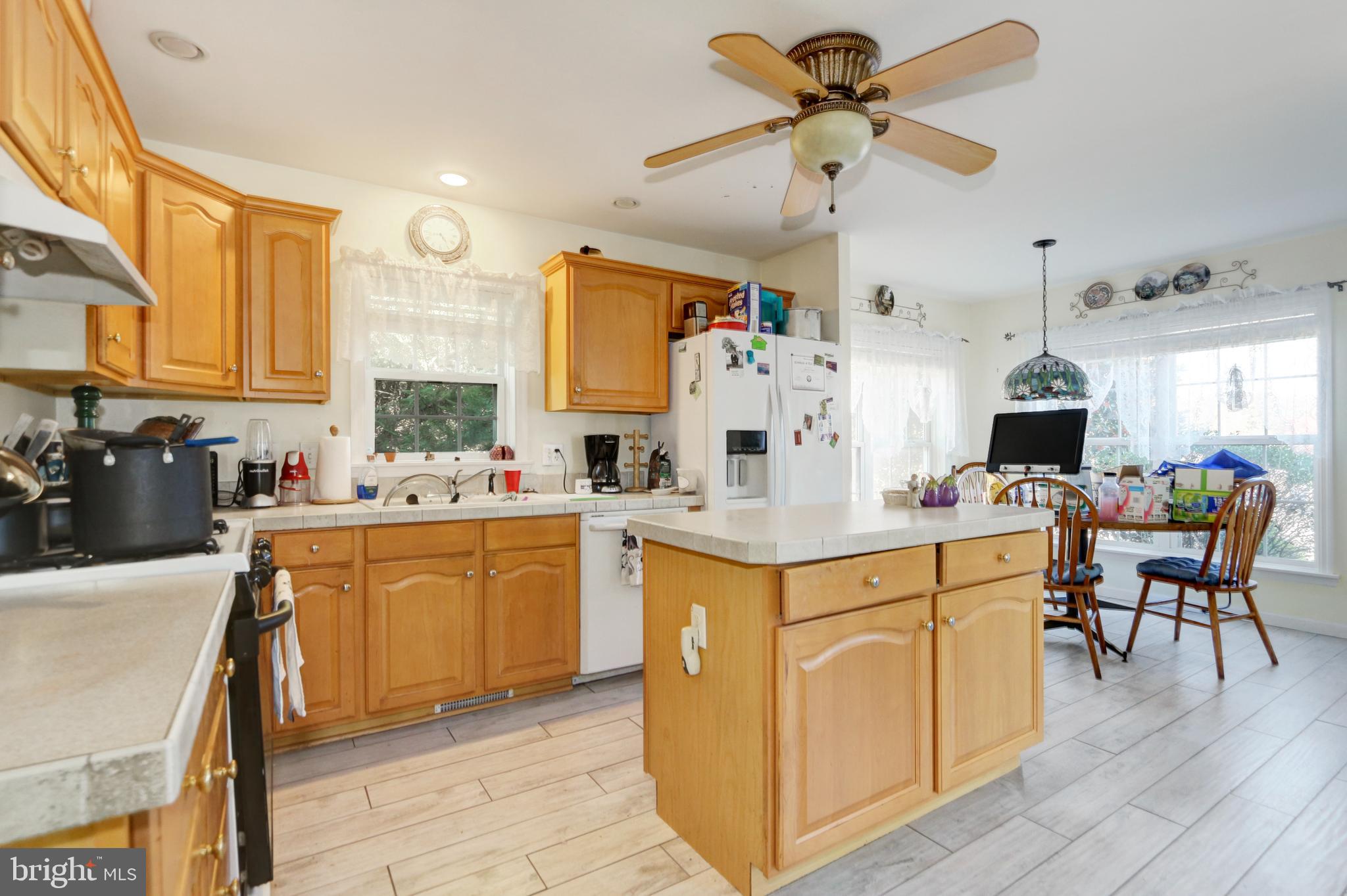 46 Highlands Road Manahawkin, NJ 08050 - Photo 7 of 31 Gallery Image 7