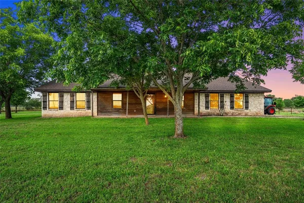 $449,000 | 188 North Baese Road, West, TX 76691