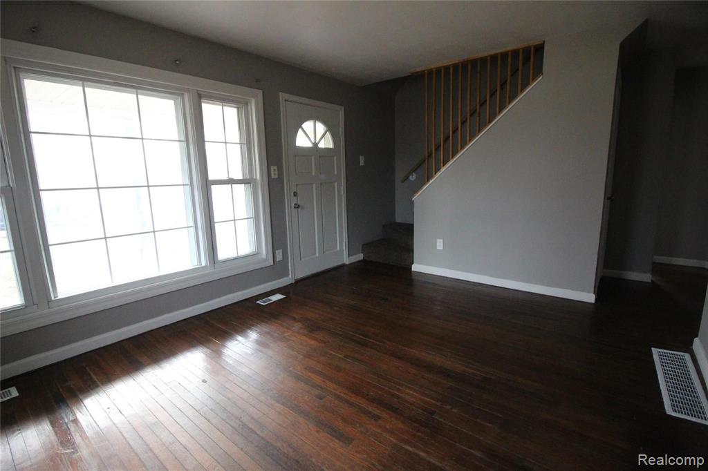 26812 Beverly Road Taylor, MI 48180 - Photo 4 of 15