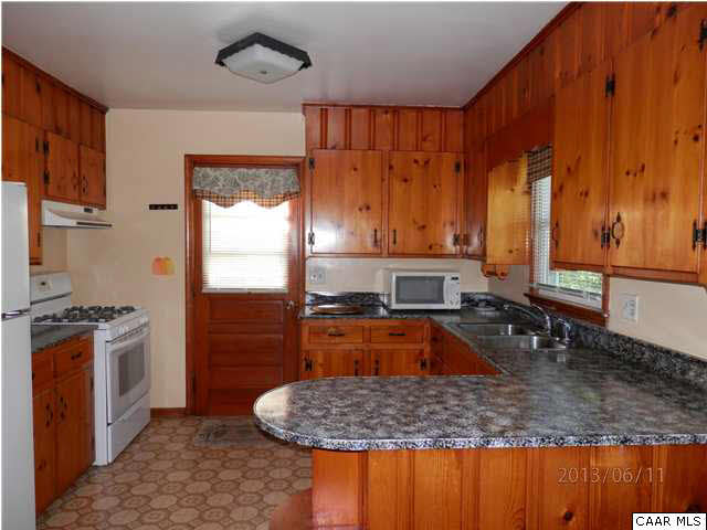 34416 Parker Road Locust Grove, VA 22508 - Photo 12 of 28 Dining/Kitchen Combo