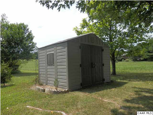 34416 Parker Road Locust Grove, VA 22508 - Photo 22 of 28 Shed