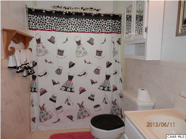 34416 Parker Road Locust Grove, VA 22508 - Photo 10 of 28 Bathroom
