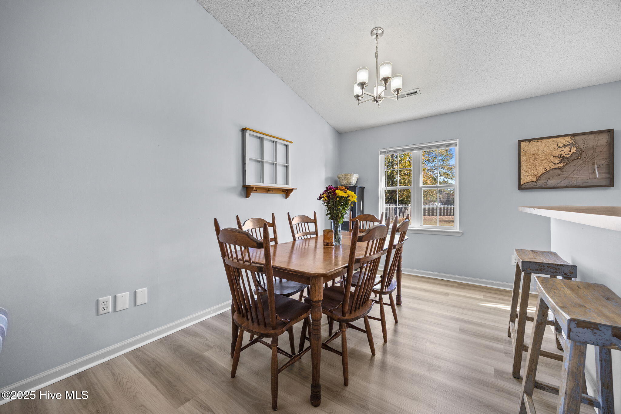 105 Poplar Ridge Road Jacksonville, NC 28546 - Photo 8 of 48 Dining Area