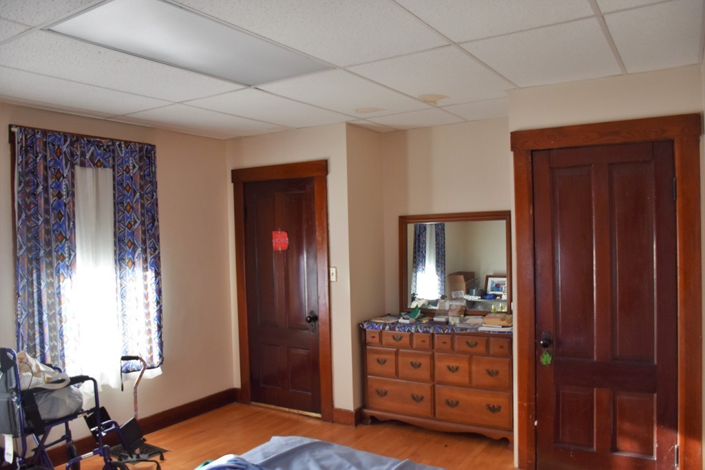 41 Thompson Road Webster, MA 01570 - Photo 5 of 30