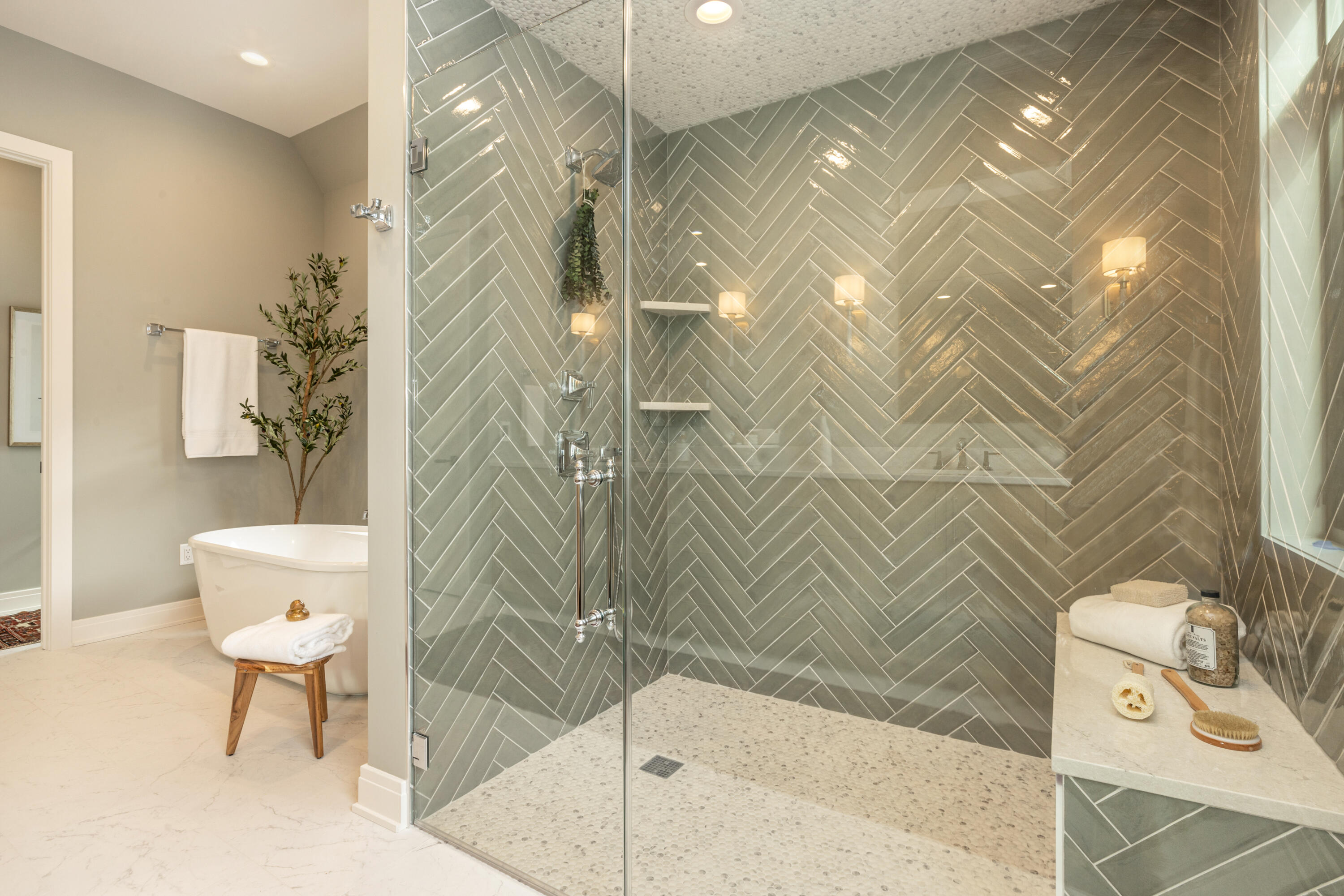 5589 North Danbury Road Whitefish Bay, WI 53217 - Photo 11 of 26 Primary Bathroom