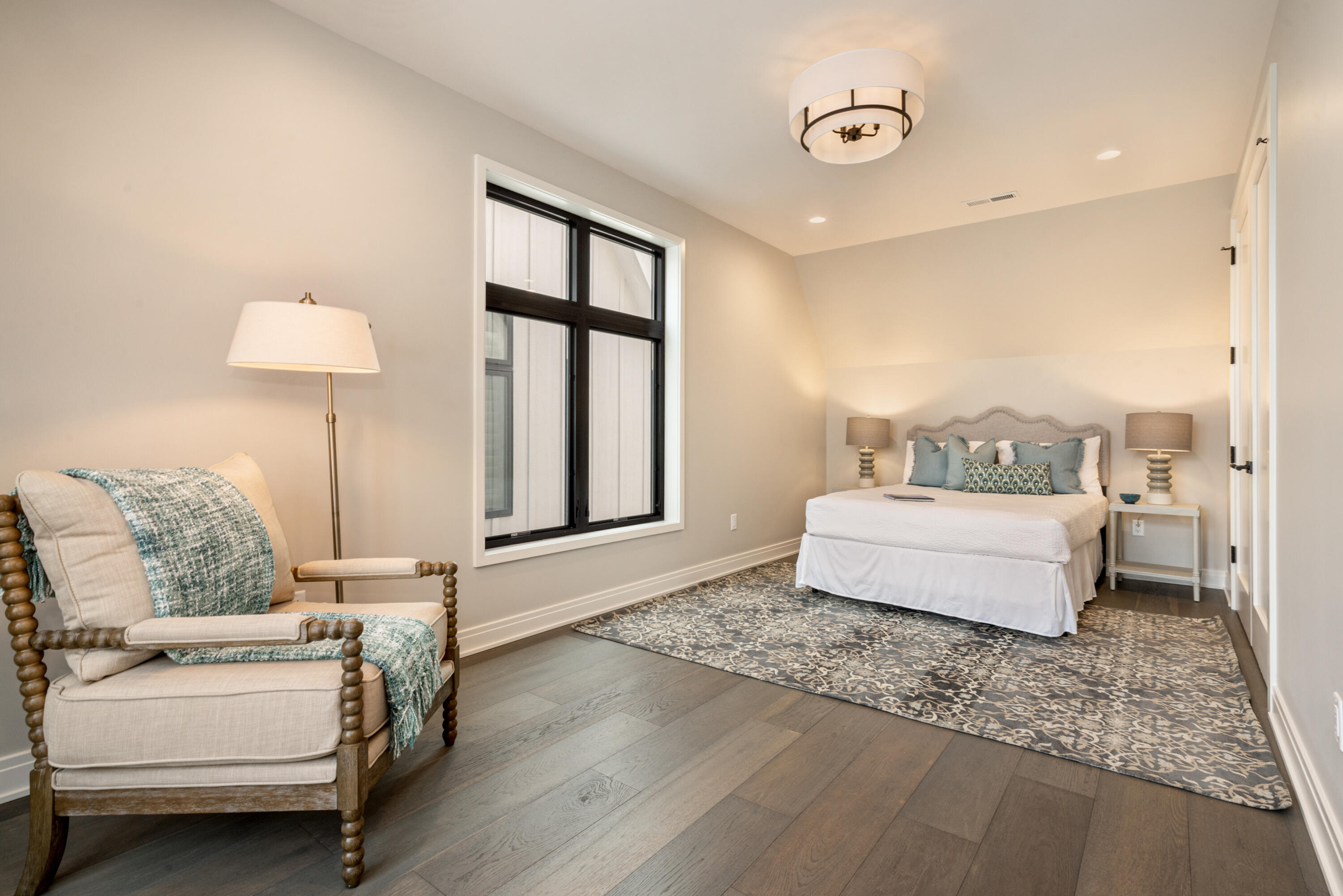 5589 North Danbury Road Whitefish Bay, WI 53217 - Photo 18 of 26 Bedroom III .