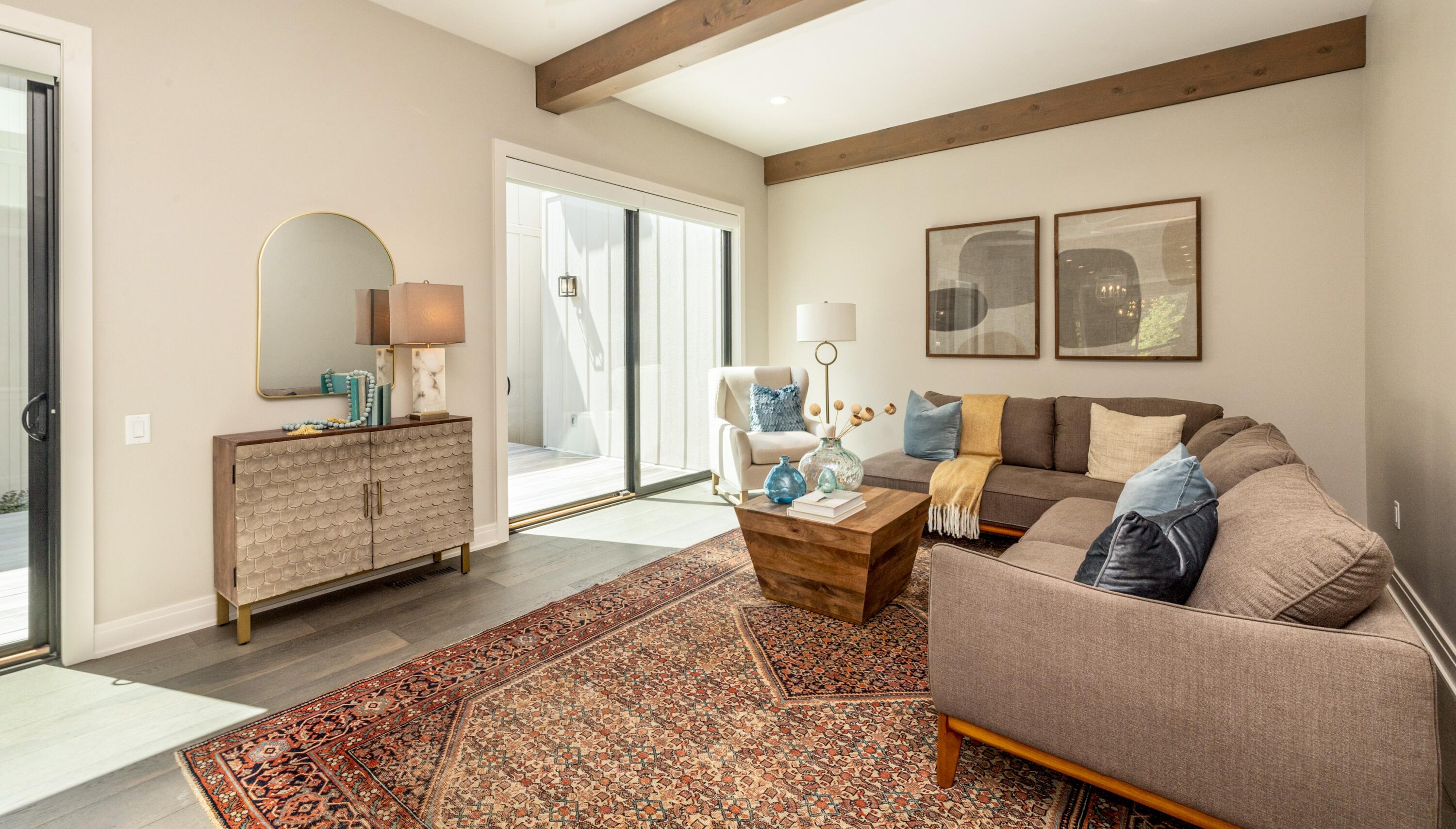 5589 North Danbury Road Whitefish Bay, WI 53217 - Photo 6 of 26 Family Room