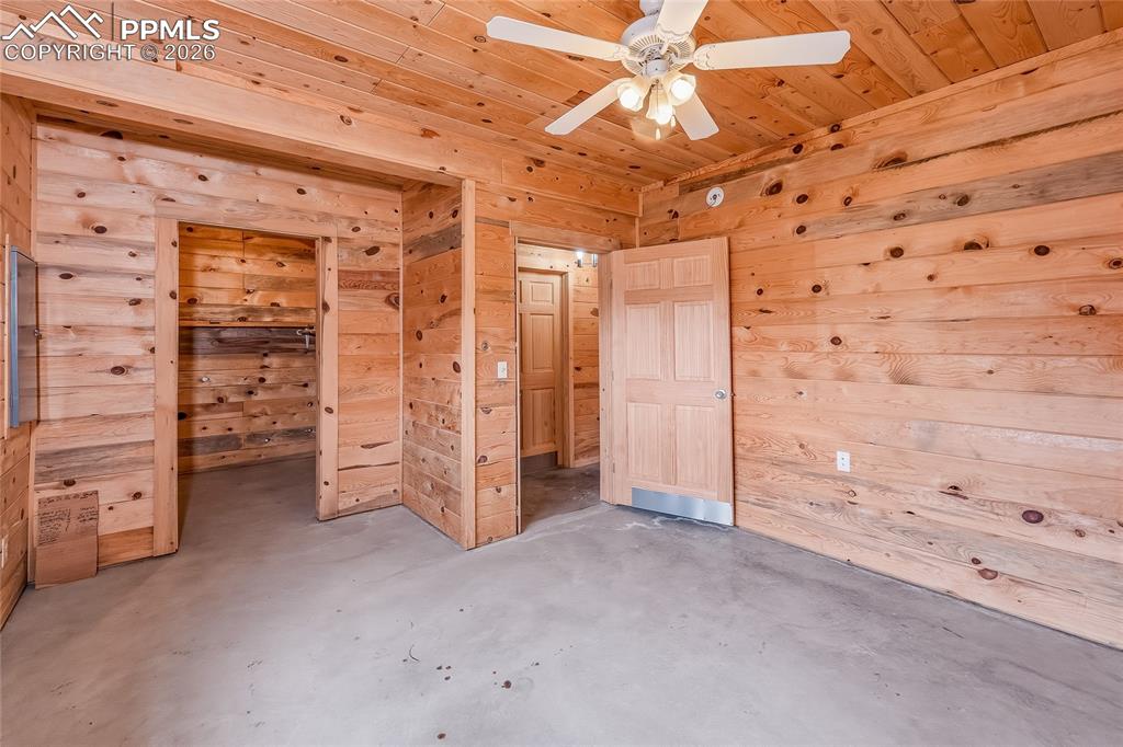 13016 Cielo Grande Road Weston, CO 81091 - Photo 33 of 49 en view of walk in closet