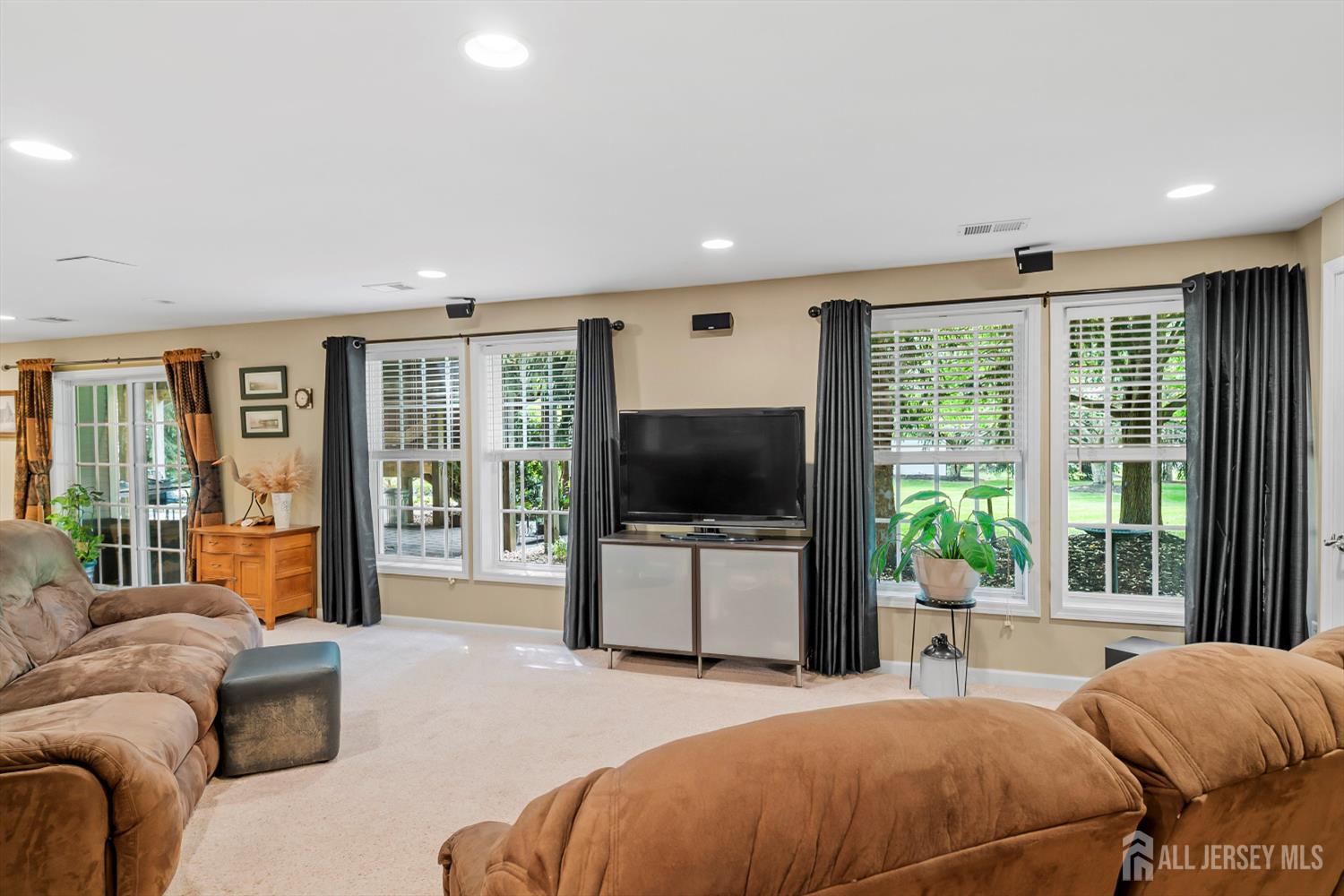 62 Pleasant Valley Road Morganville, NJ 07751 - Photo 40 of 50 Gallery Image 40