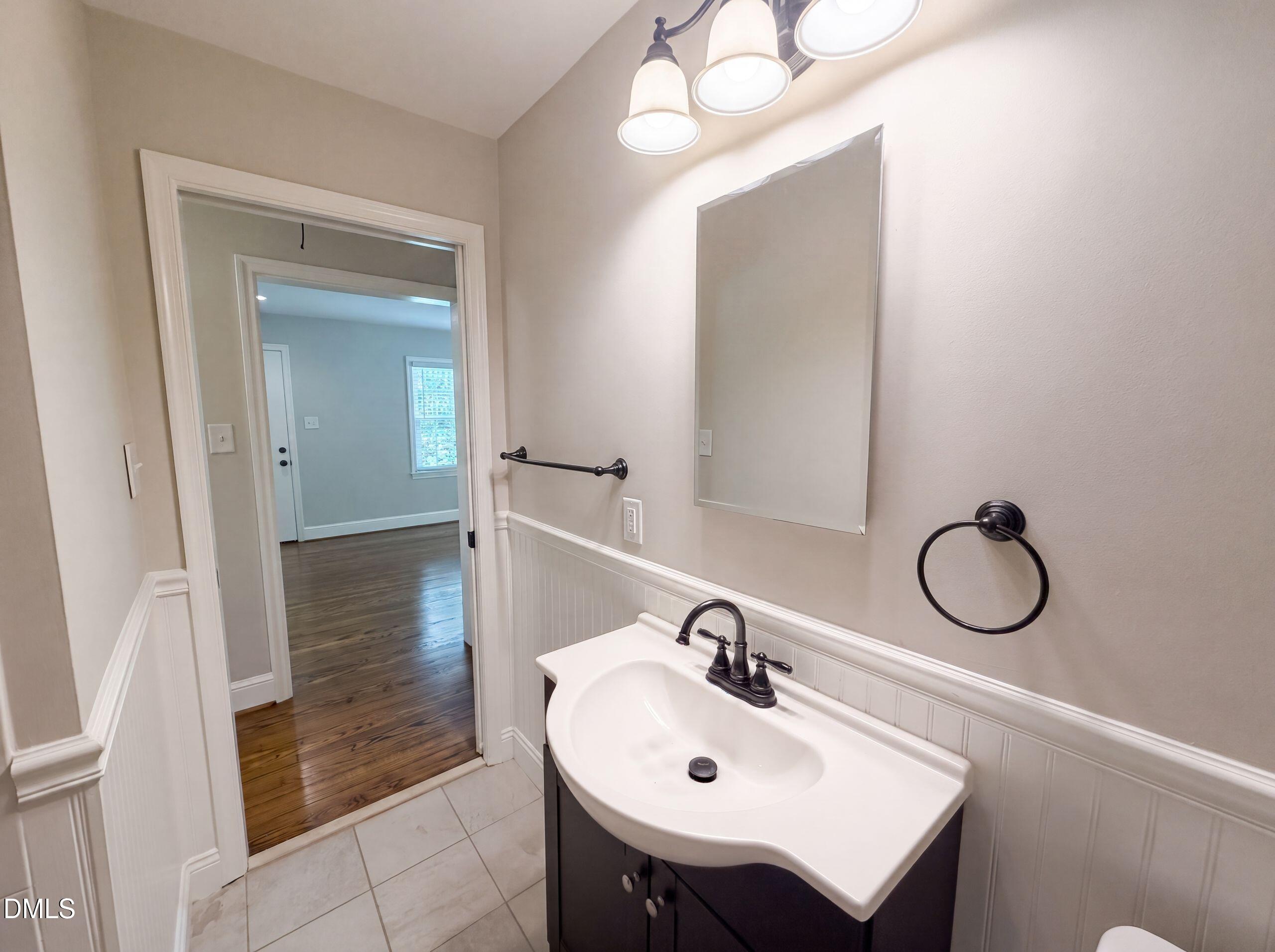 1712 North Roxboro Street Durham, NC 27701 - Photo 11 of 16 listing_10