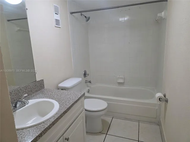 $2,175 | 4400 West 16th Avenue, Unit 630, Hialeah, FL 33012