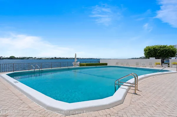 $7,500 | 1200 South Flagler Drive, Unit 401, West Palm Beach, FL 33401
