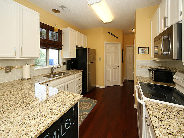 470 Cane Court Mount Pleasant, SC 29464 - Photo 5 of 34 10