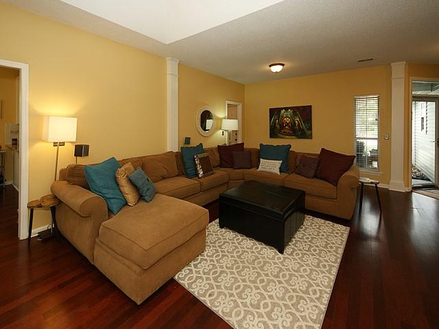 470 Cane Court Mount Pleasant, SC 29464 - Photo 8 of 34 06