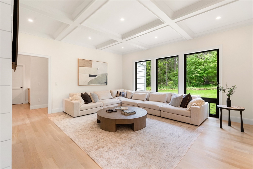 92 Hill Street Lexington, MA 02421 - Photo 10 of 41