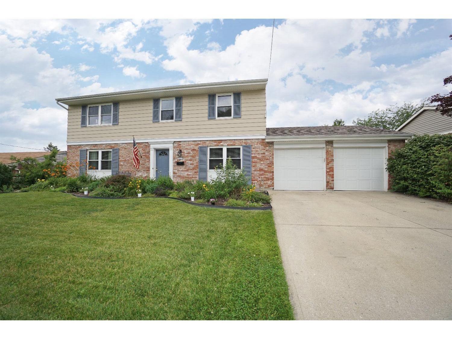 819 Yorkhaven Road Springdale, OH 45240 - Photo 1 of 1