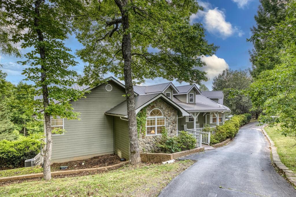132 Oak Ridge Way Morganton, GA 30560 - Photo 4 of 64 Gallery Image 4