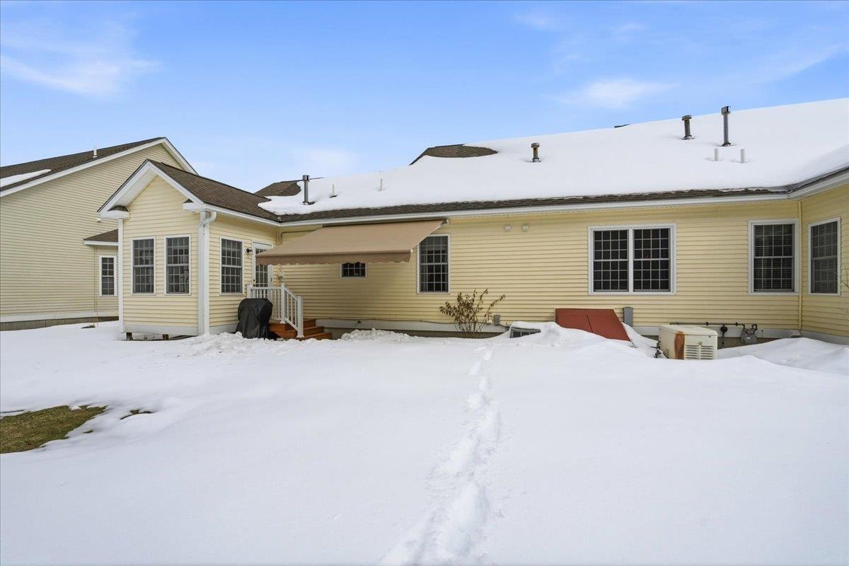 74 Old Stage Road Litchfield, NH 03052 - Photo 37 of 43