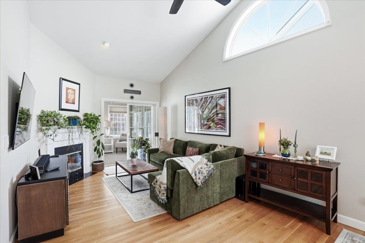 74 Old Stage Road Litchfield, NH 03052 - Photo 5 of 43