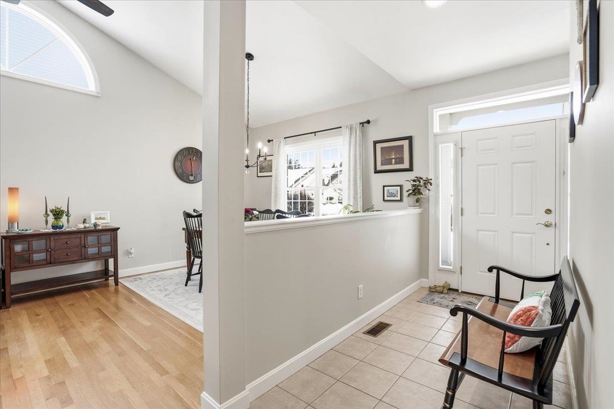 74 Old Stage Road Litchfield, NH 03052 - Photo 7 of 43