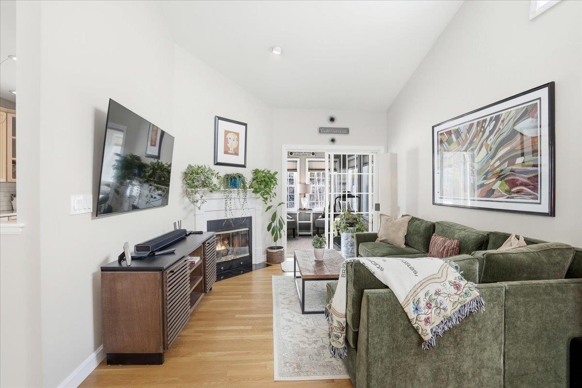 74 Old Stage Road Litchfield, NH 03052 - Photo 10 of 43