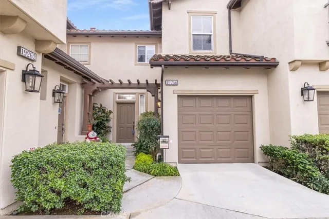 $1,347,000 | 19266 Scripts Court, Huntington Beach, CA 92648