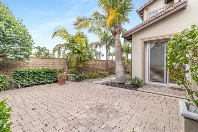 $1,347,000 | 19266 Scripts Court, Huntington Beach, CA 92648