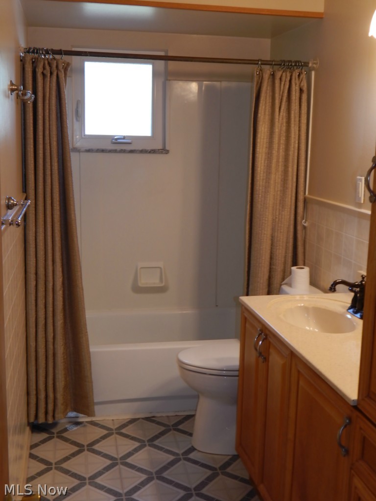 4193 Patton Road Cleveland, OH 44109 - Photo 6 of 15 Gallery Image 6