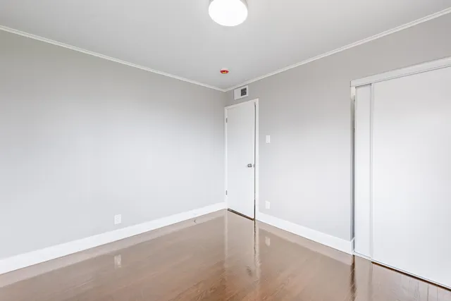 $2,300 | 4677 West 84th Place, Chicago, IL 60652