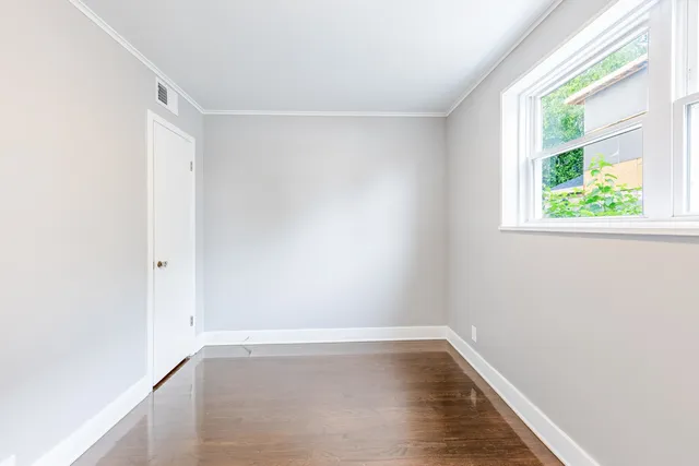 $2,300 | 4677 West 84th Place, Chicago, IL 60652