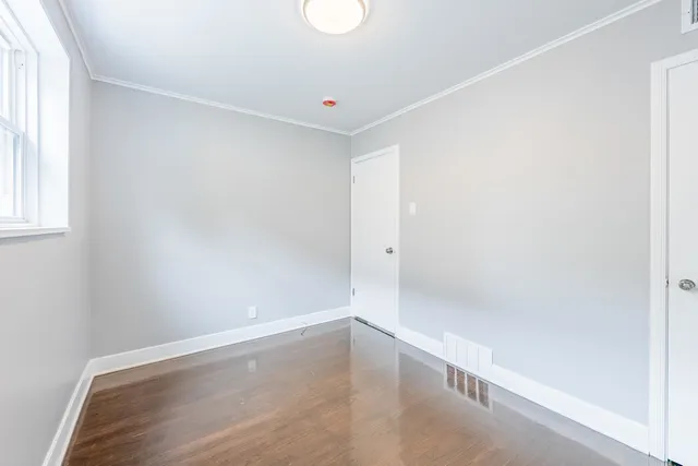 $2,300 | 4677 West 84th Place, Chicago, IL 60652