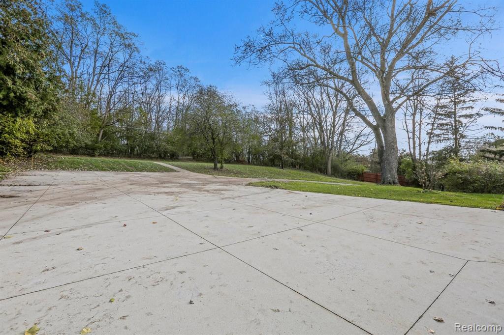 25304 Farmington Road Farmington Hills, MI 48336 - Photo 14 of 62