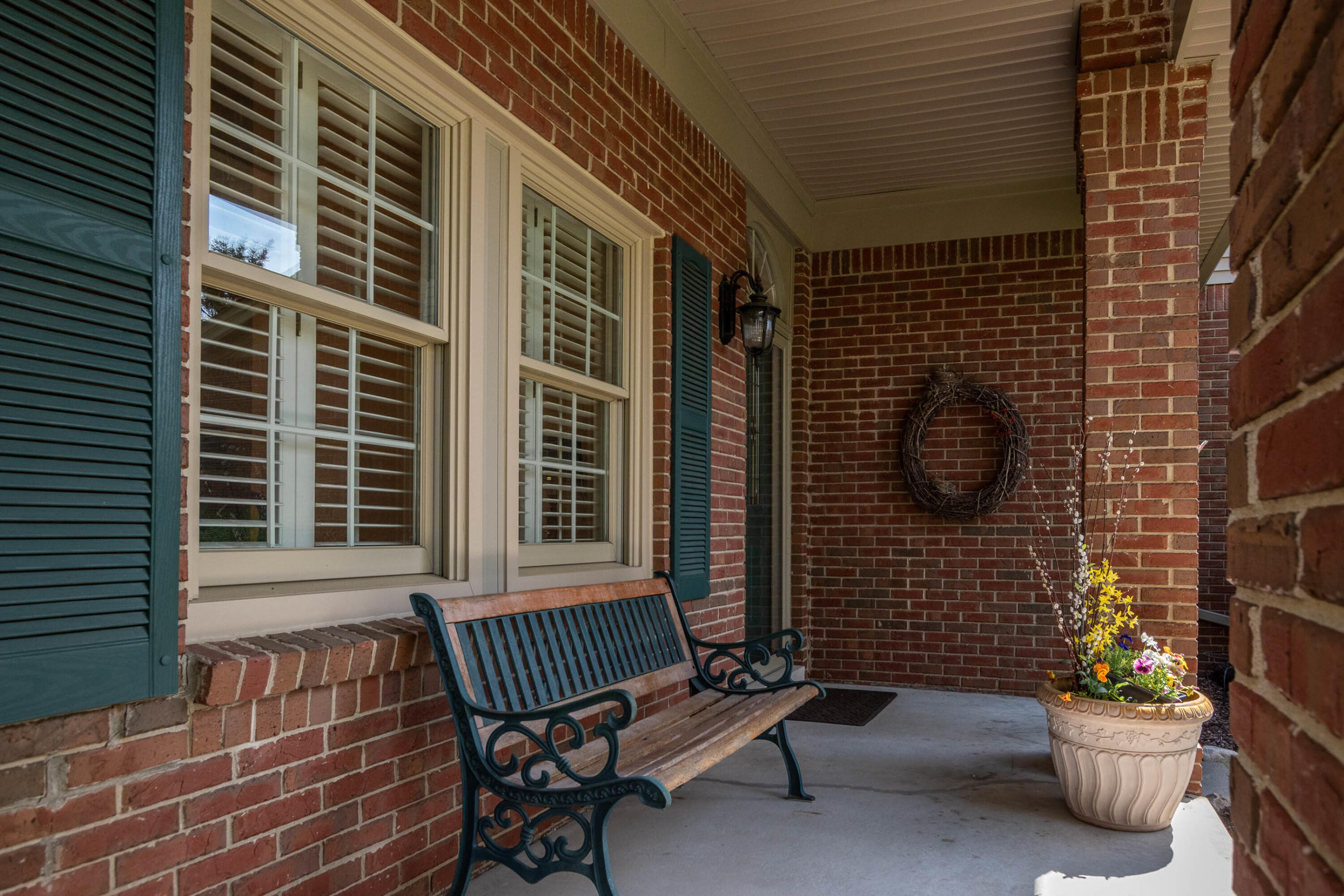 1238 Valley Circle Rochester Hills, MI 48309 - Photo 4 of 55 003_4