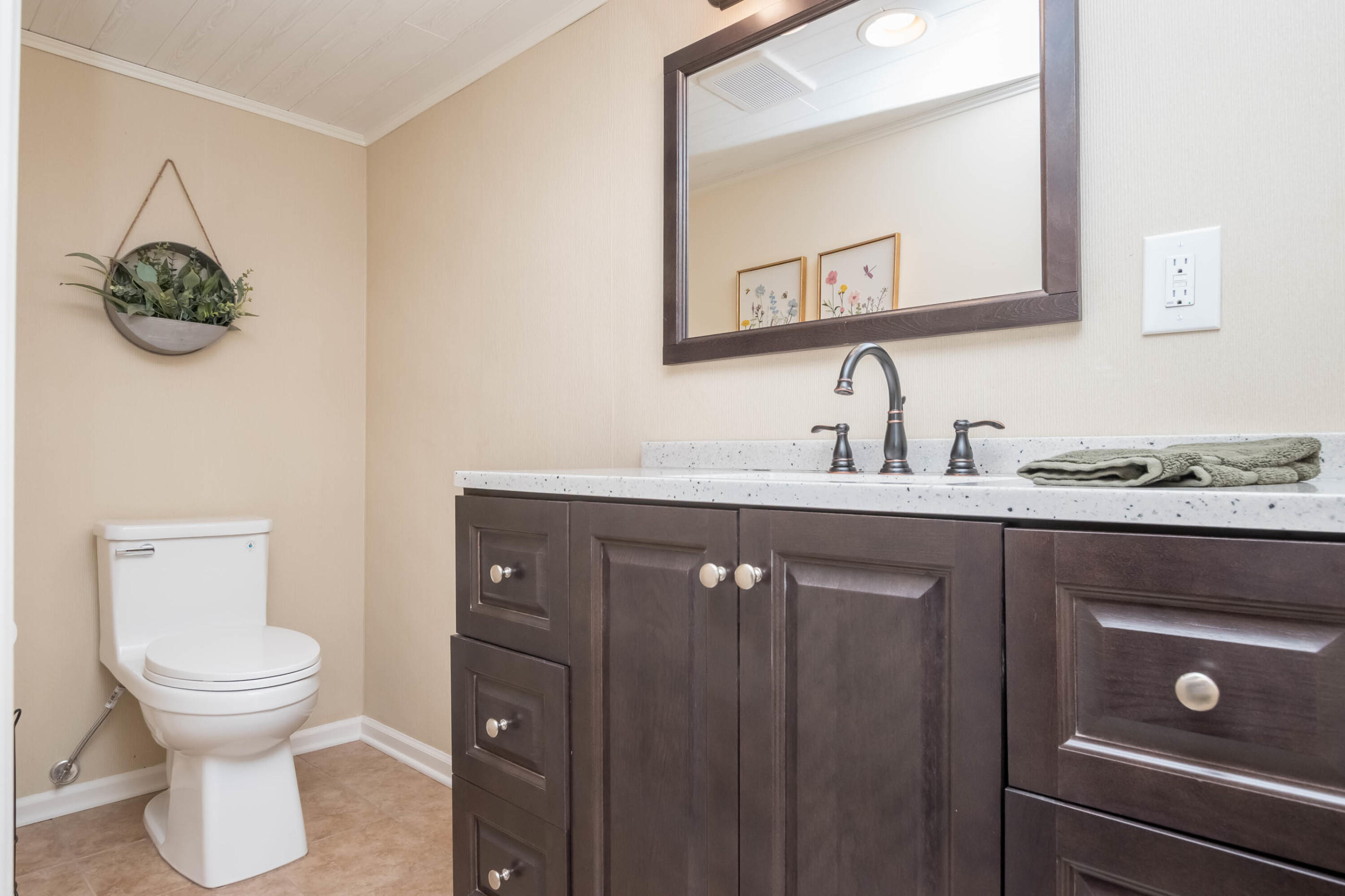 1238 Valley Circle Rochester Hills, MI 48309 - Photo 45 of 55 043_43