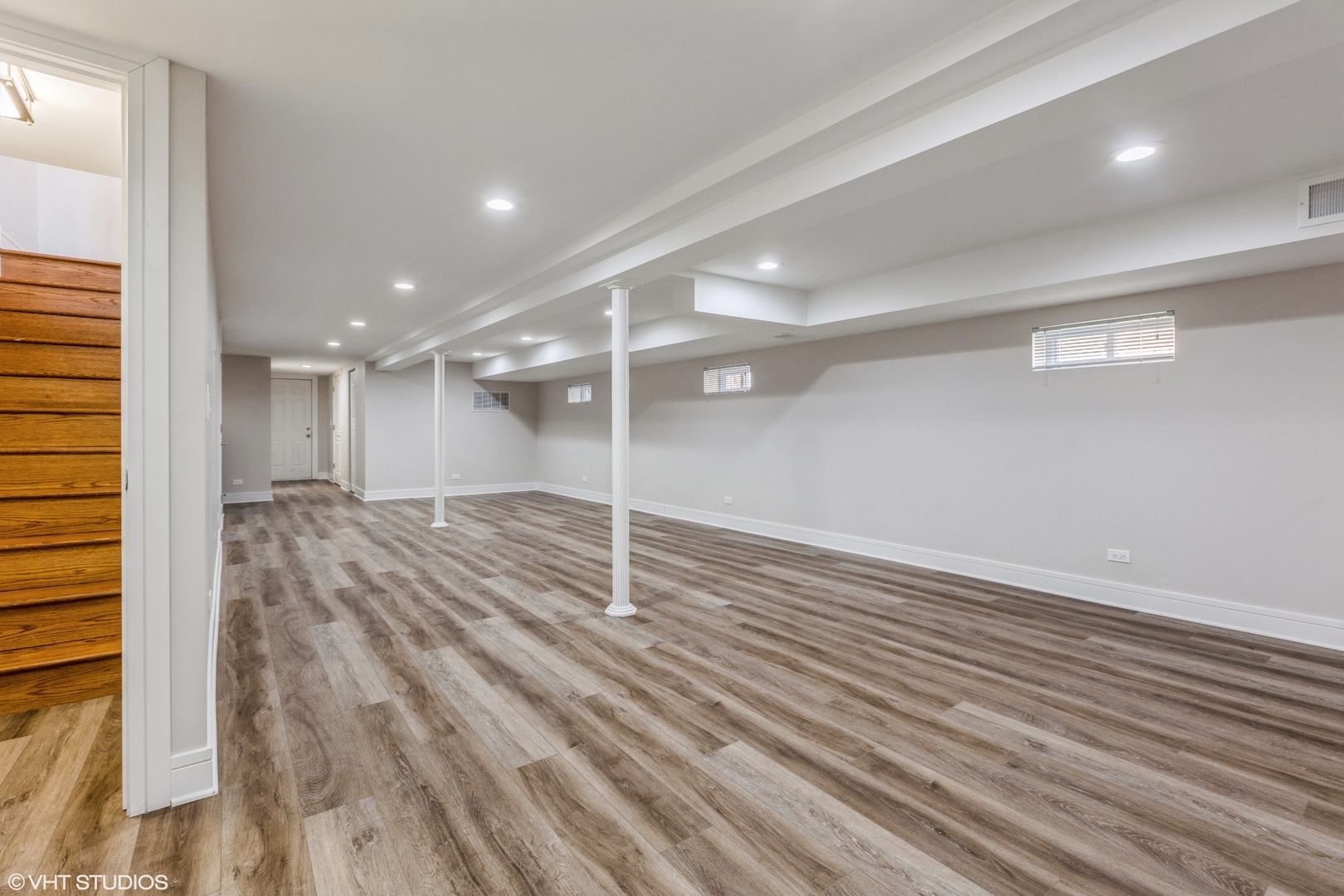4150 Main Street Skokie, IL 60076 - Photo 20 of 28 a view of empty room with wooden floor