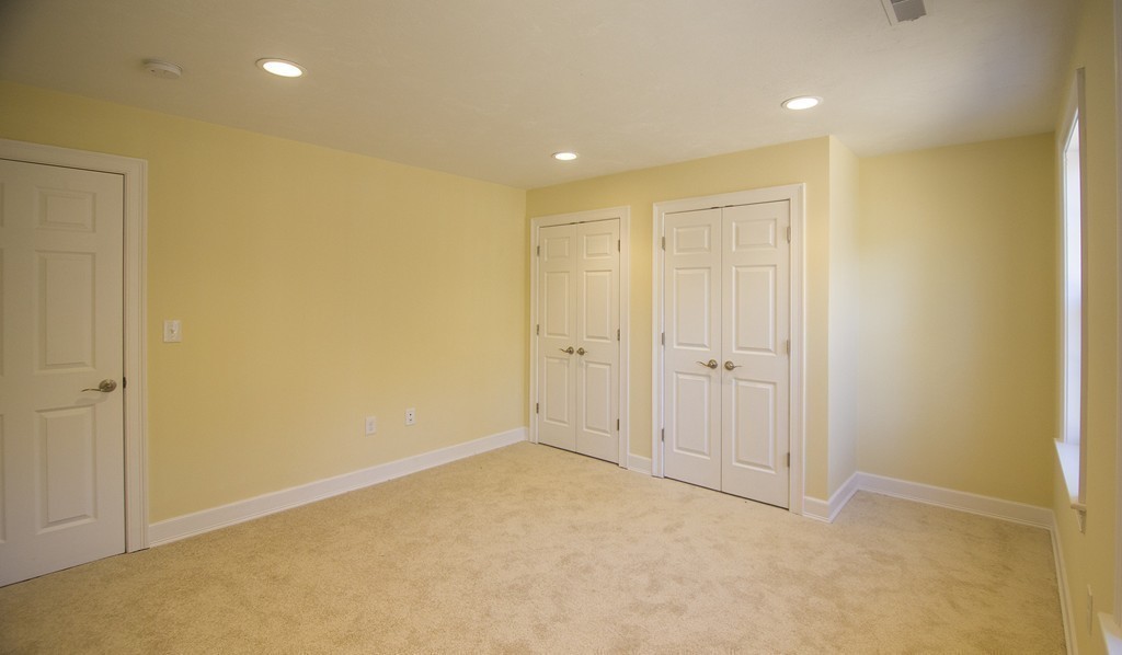 105 Dudley Road Oxford, MA 01540 - Photo 8 of 17 Gallery Image 8