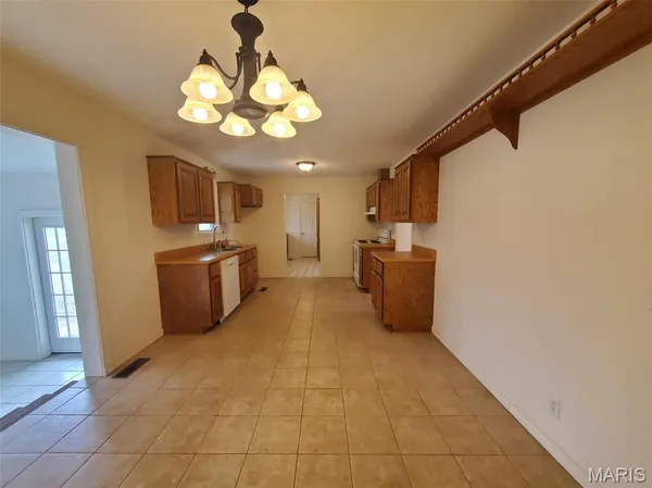 $187,500 | 528 Dogwood Lane, Houston, MO 65483