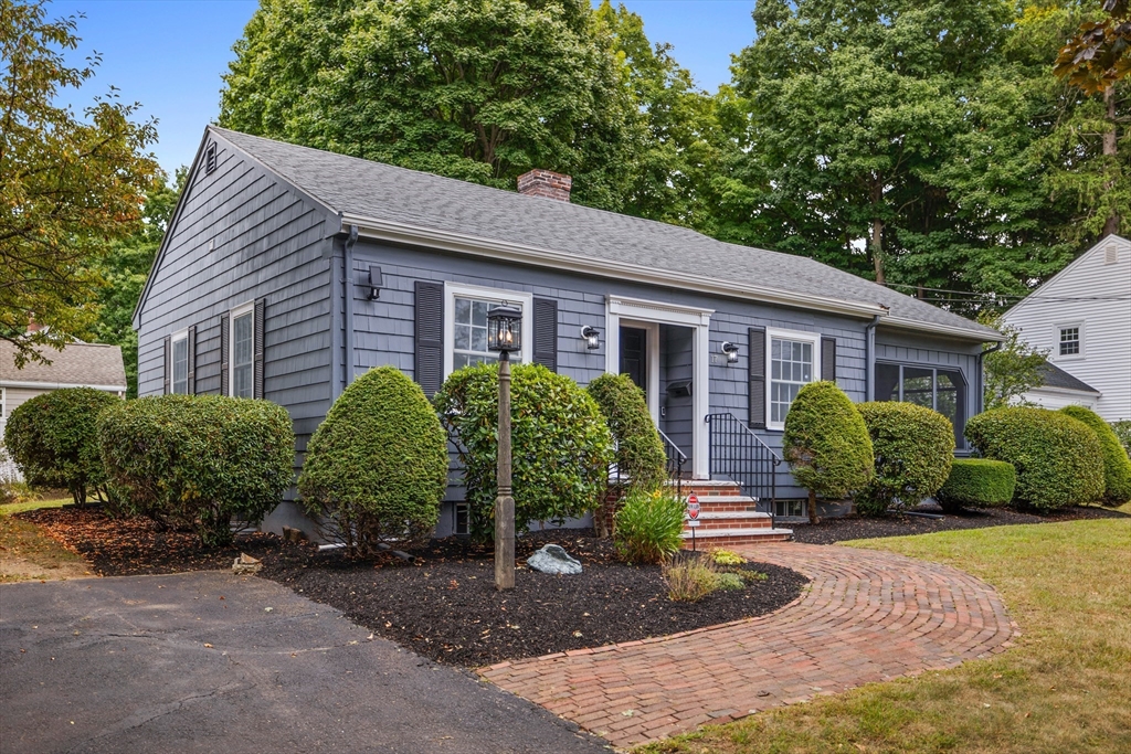 17 Walden Road Wakefield, MA 01880 - Photo 1 of 36 Gallery Image 1