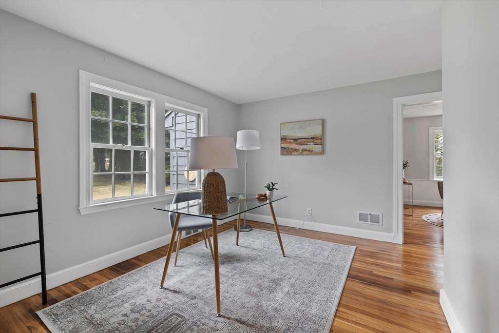 17 Walden Road Wakefield, MA 01880 - Photo 17 of 36 Gallery Image 17