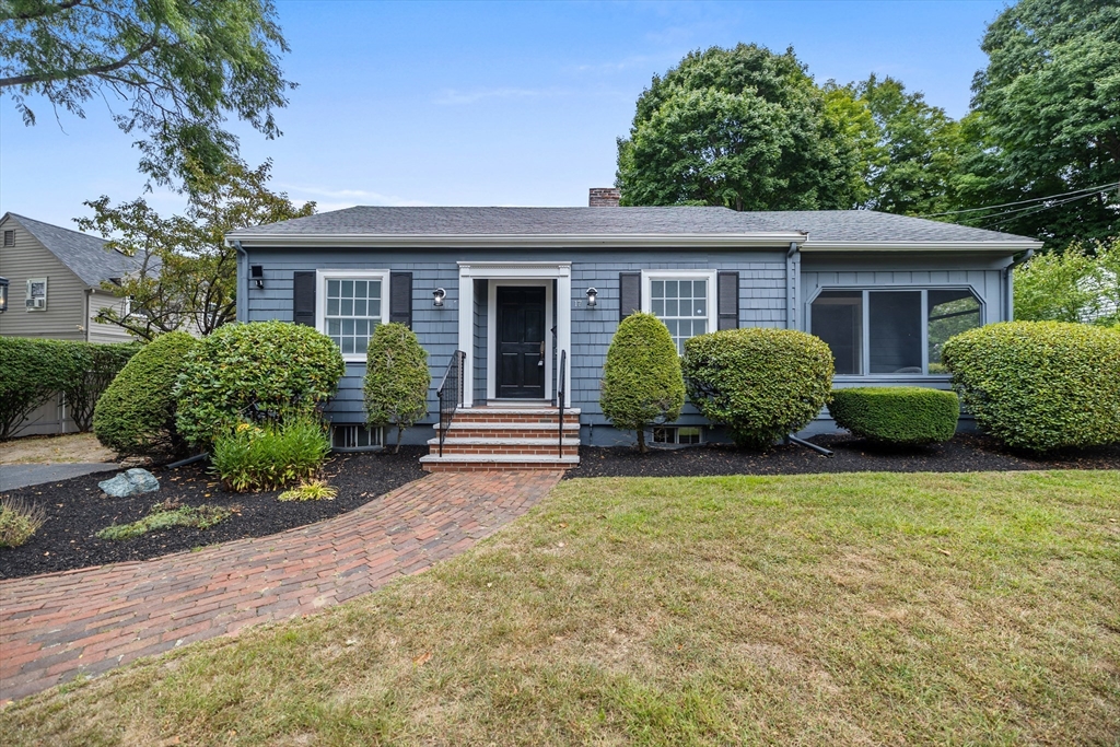 17 Walden Road Wakefield, MA 01880 - Photo 2 of 36 Gallery Image 2