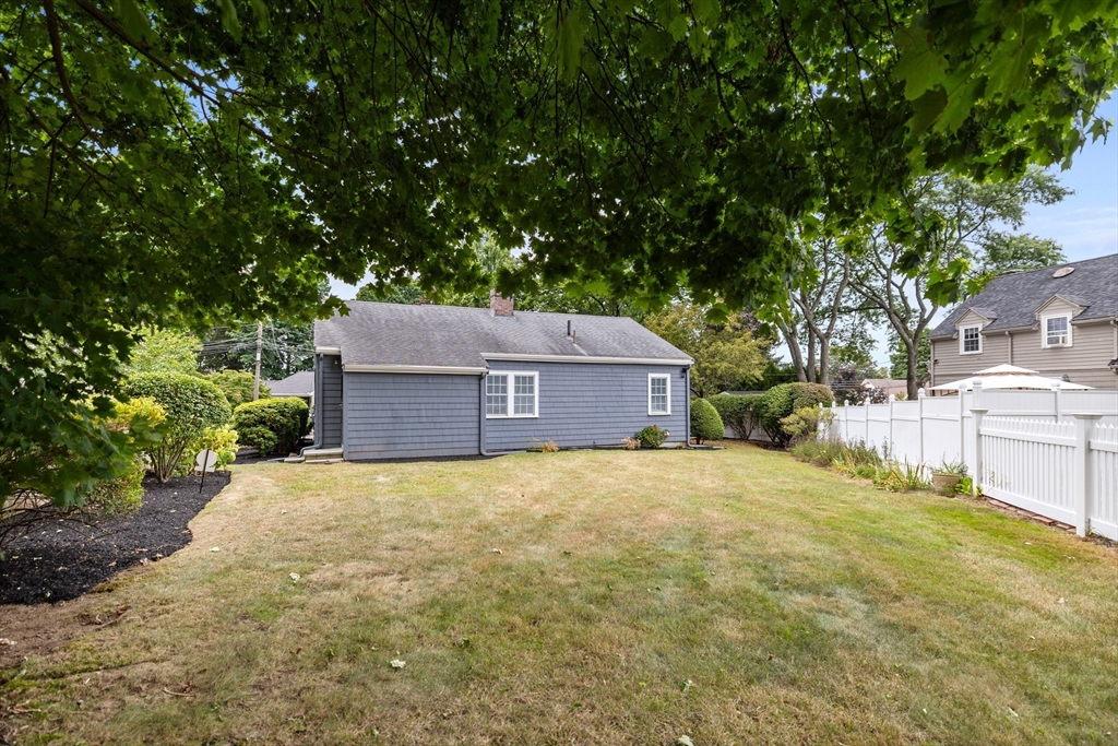 17 Walden Road Wakefield, MA 01880 - Photo 29 of 36 Gallery Image 29