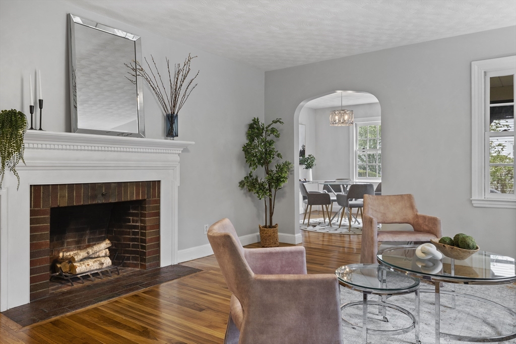 17 Walden Road Wakefield, MA 01880 - Photo 7 of 36 Gallery Image 7