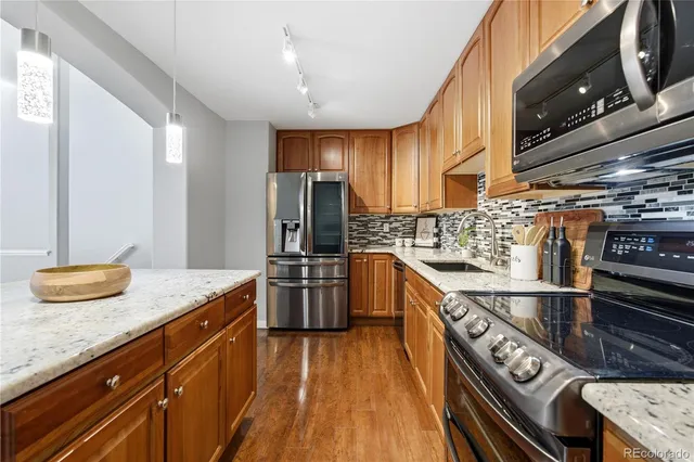 $599,000 | 9796 West Freiburg Drive, Unit H, Littleton, CO 80127