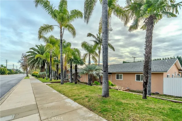 $3,960 | 386 West 16th Street, Upland, CA 91784