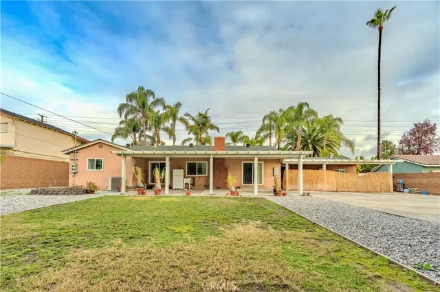 $3,960 | 386 West 16th Street, Upland, CA 91784