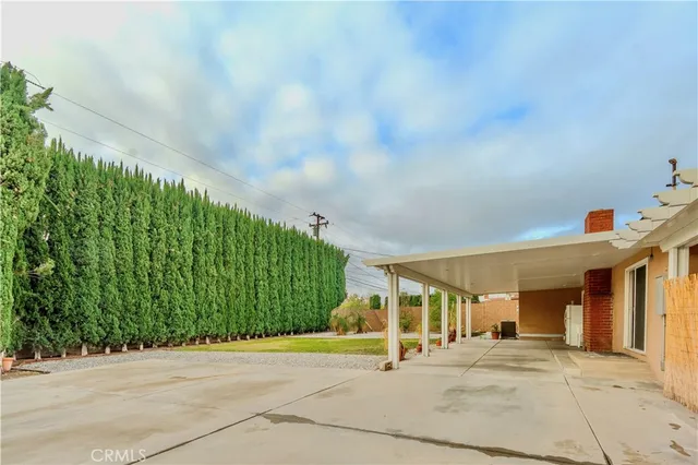 $3,960 | 386 West 16th Street, Upland, CA 91784