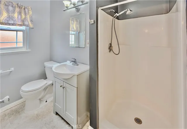 $3,960 | 386 West 16th Street, Upland, CA 91784