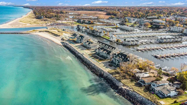 $1,099,000 | 409 Lake Drive, Unit 10, New Buffalo, MI 49117