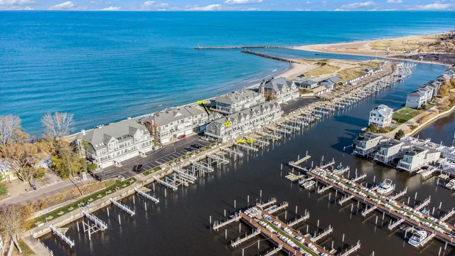 $1,099,000 | 409 Lake Drive, Unit 10, New Buffalo, MI 49117