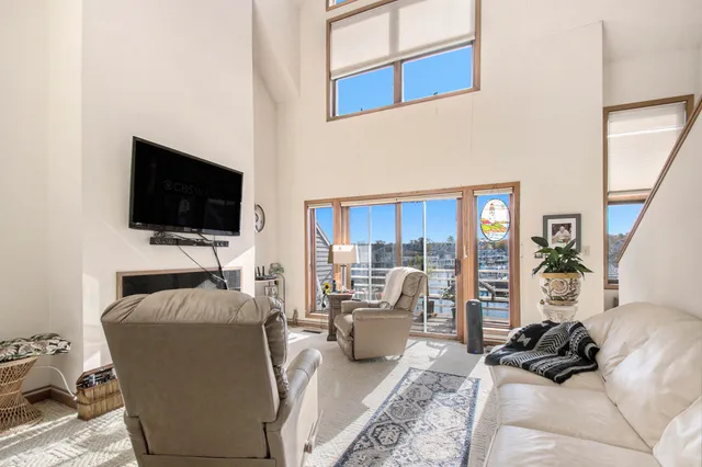 $1,099,000 | 409 Lake Drive, Unit 10, New Buffalo, MI 49117